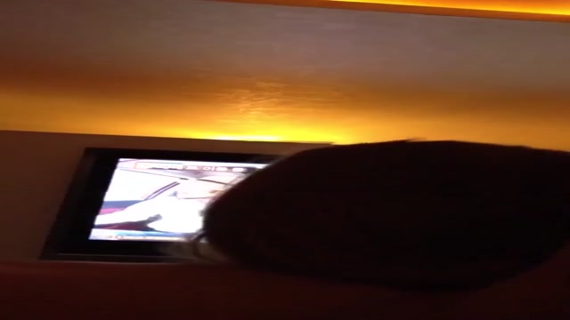 바짝 달아올라 스타킹찢어발린 백마