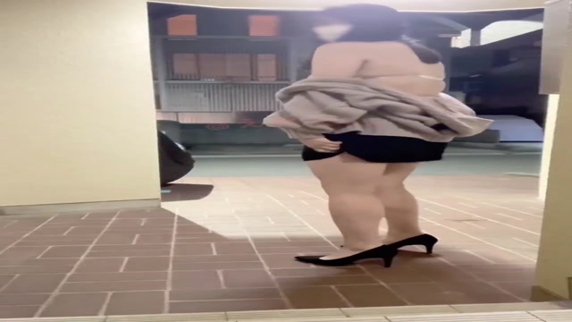 노출증 스시누나 - 야심한 시각 동네에서 자위