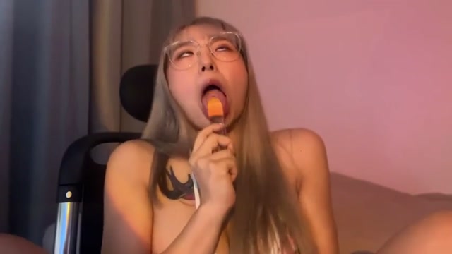 보기와는 다르게 노골적인 거니